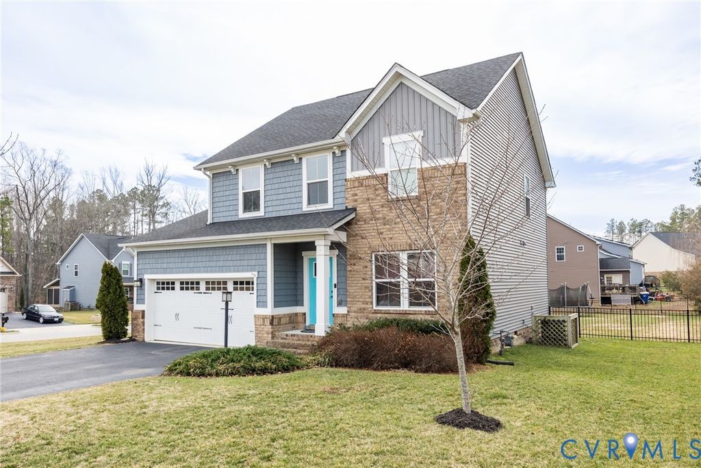 8512 Centerline Dr, Chesterfield, VA 23832