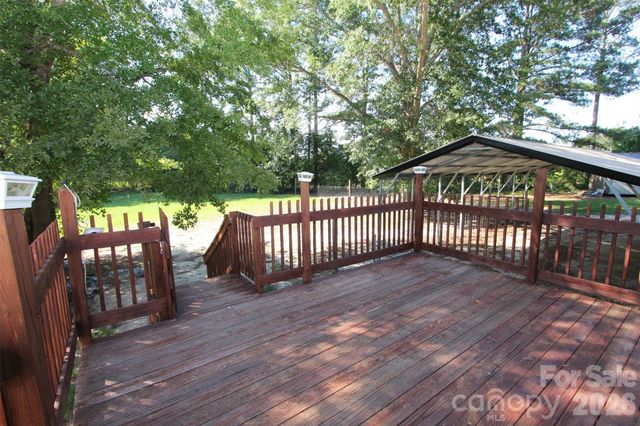 6036 HWY 742 Highway S, Wadesboro, NC 28170