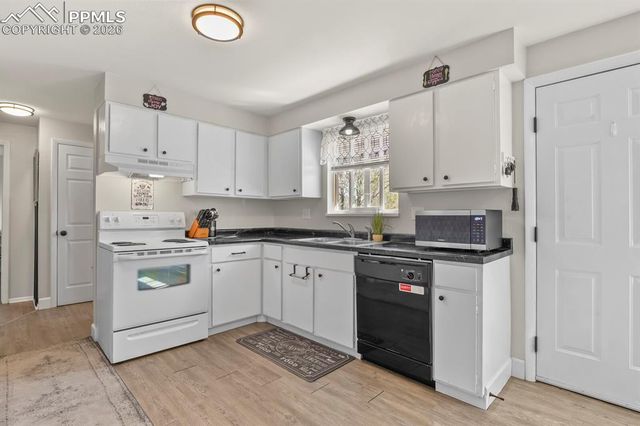 1309 Tappan Circle, Colorado Springs, CO 80909