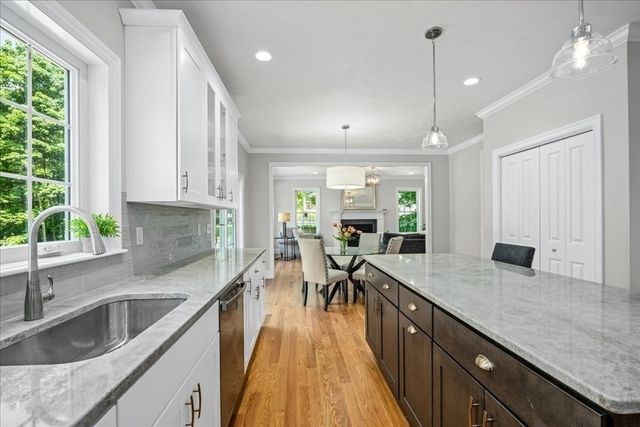 60 Saundersdale Road, Charlton, MA 01507