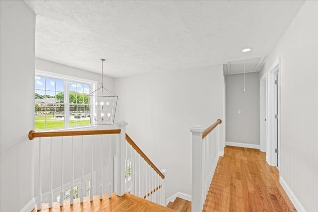 60 Saundersdale Road, Charlton, MA 01507