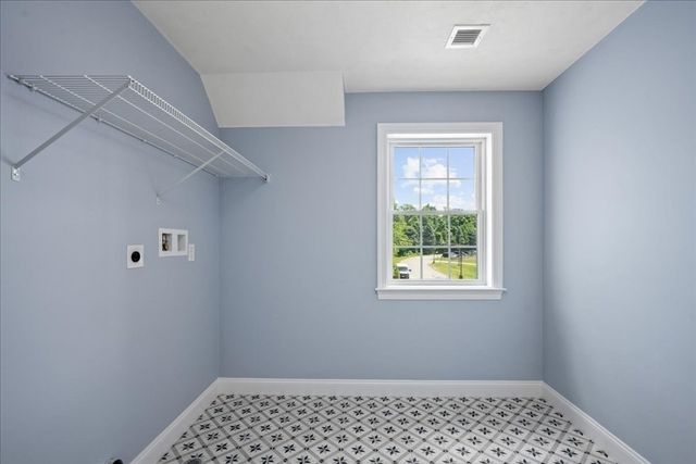 60 Saundersdale Road, Charlton, MA 01507