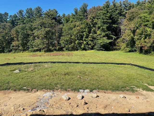 60 Saundersdale Road, Charlton, MA 01507