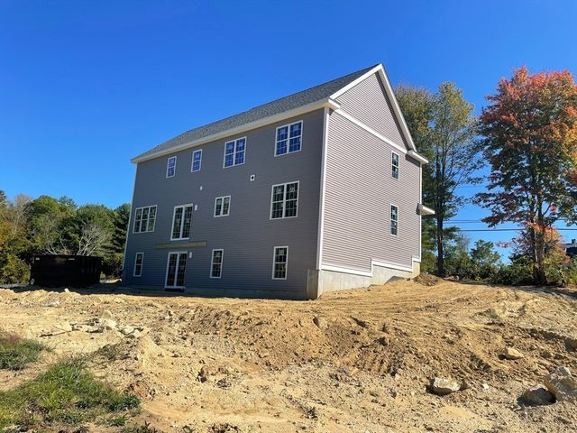 60 Saundersdale Road, Charlton, MA 01507