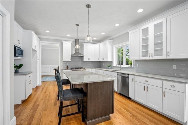 60 Saundersdale Road, Charlton, MA 01507