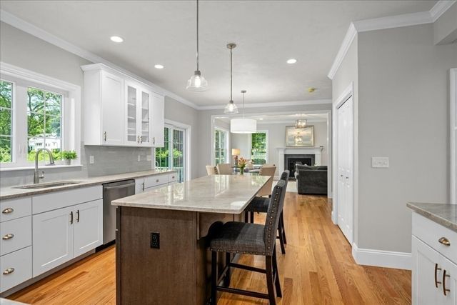 60 Saundersdale Road, Charlton, MA 01507