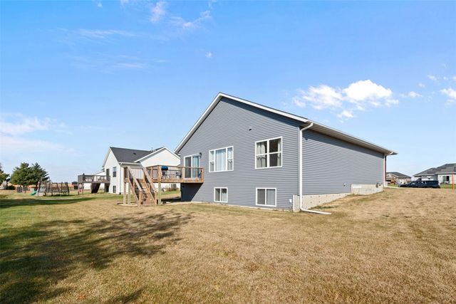 355 Linden St., Alburnett, IA 52202