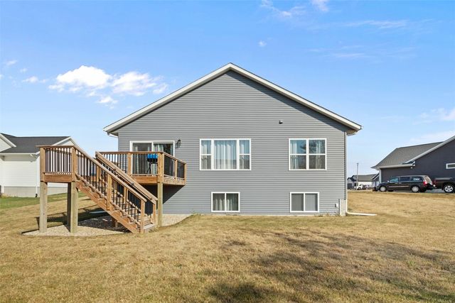 355 Linden St., Alburnett, IA 52202