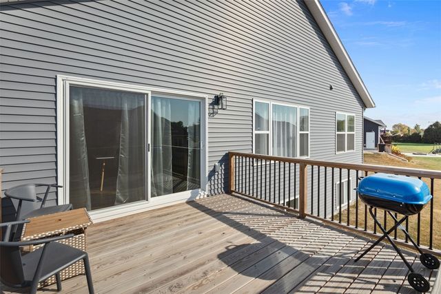 355 Linden St., Alburnett, IA 52202