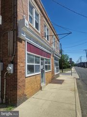 915 N Delaware St Unit A, Paulsboro, NJ 08066