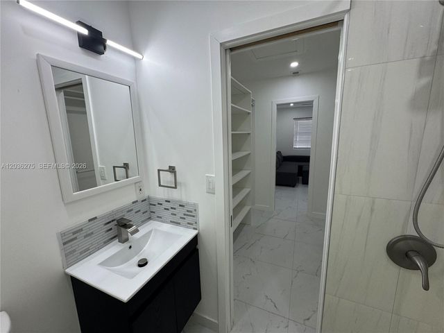 2192 NE 56th Court 1, Fort Lauderdale, FL 33308