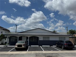 2192 NE 56th Court 1, Fort Lauderdale, FL 33308
