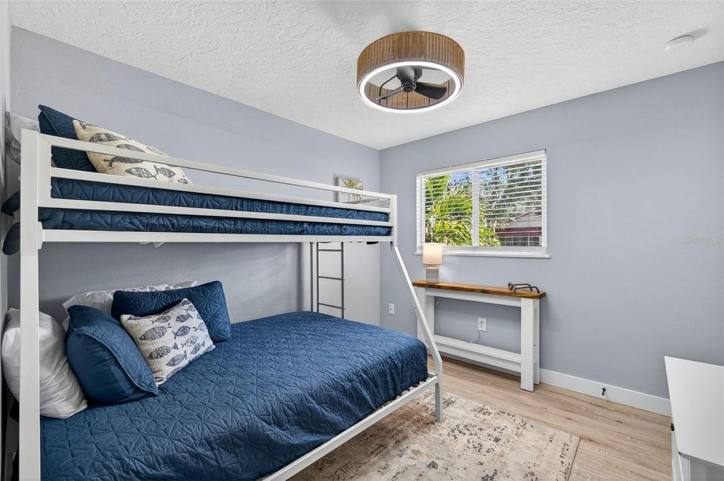 Image 11 of property listing at 118 27TH STREET W, Bradenton, FL 34205