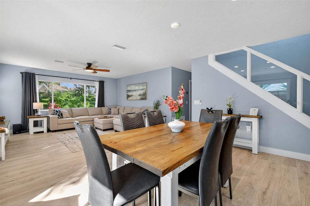 Image 24 of property listing at 118 27TH STREET W, Bradenton, FL 34205