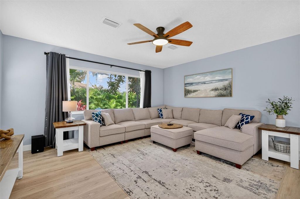 Image 29 of property listing at 118 27TH STREET W, Bradenton, FL 34205