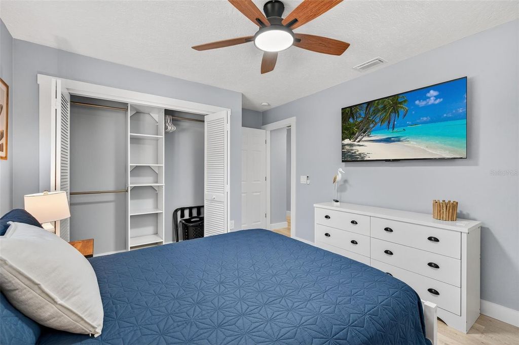 Image 36 of property listing at 118 27TH STREET W, Bradenton, FL 34205