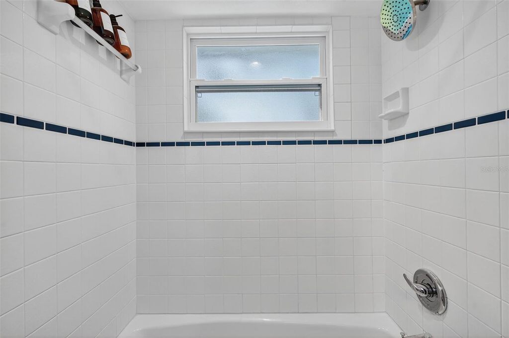 Image 45 of property listing at 118 27TH STREET W, Bradenton, FL 34205