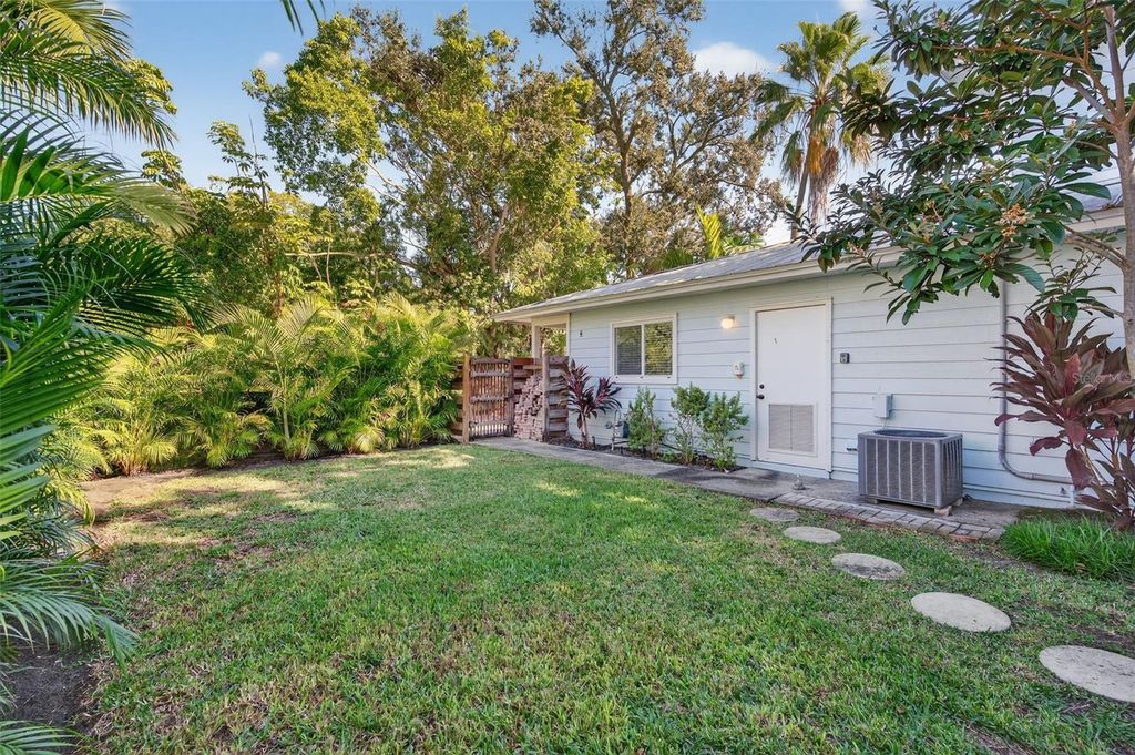 Image 58 of property listing at 118 27TH STREET W, Bradenton, FL 34205