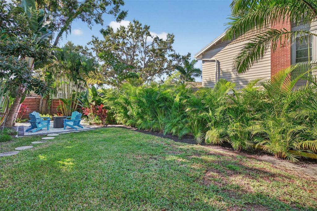 Image 59 of property listing at 118 27TH STREET W, Bradenton, FL 34205