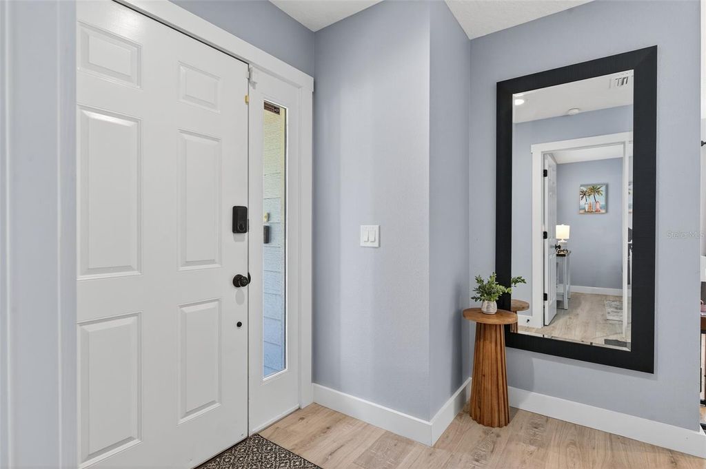 Image 8 of property listing at 118 27TH STREET W, Bradenton, FL 34205