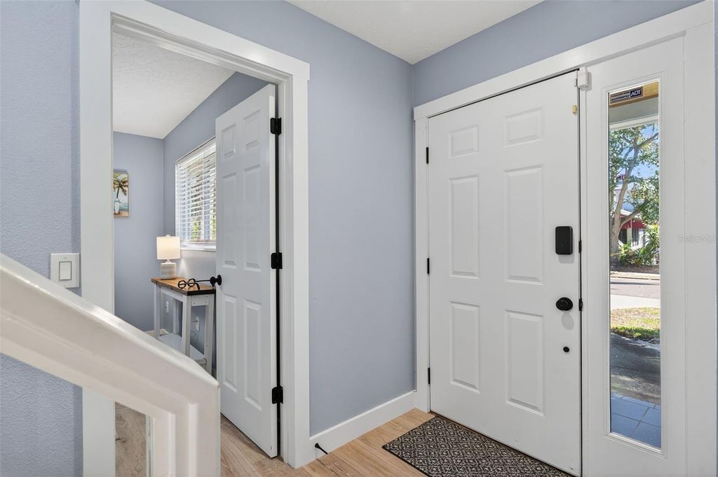 Image 9 of property listing at 118 27TH STREET W, Bradenton, FL 34205