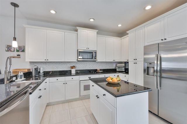 3925 W VASCONIA STREET, Tampa, FL 33629