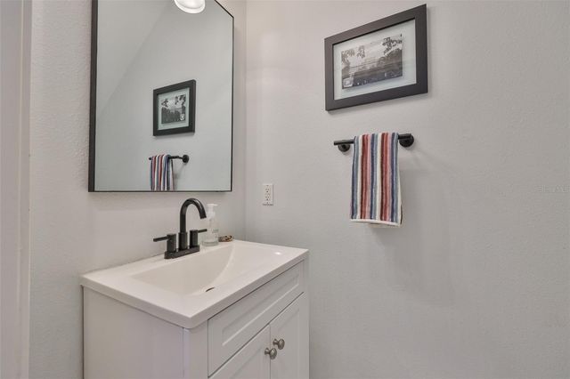 3925 W VASCONIA STREET, Tampa, FL 33629