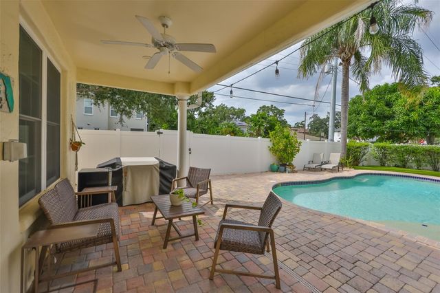 3925 W VASCONIA STREET, Tampa, FL 33629