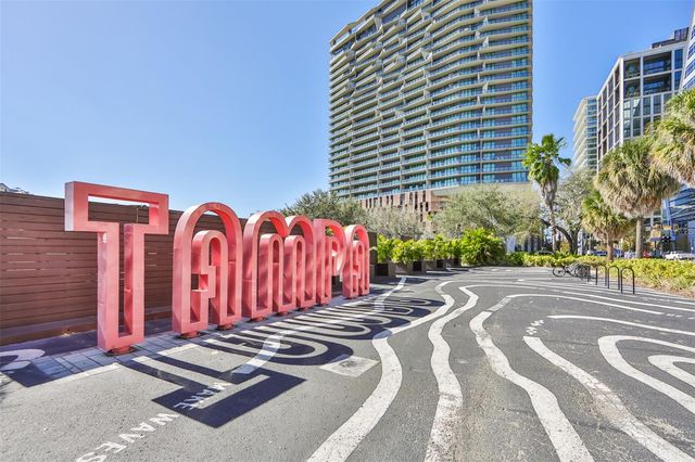 3925 W VASCONIA STREET, Tampa, FL 33629