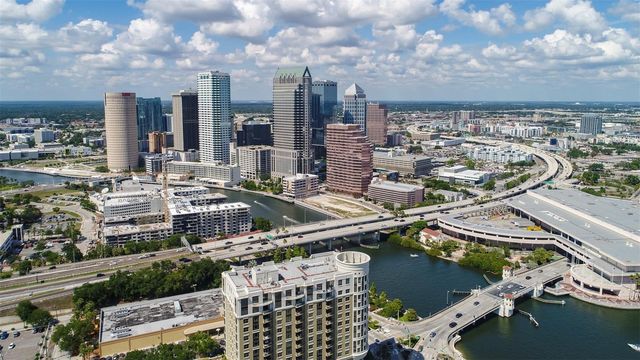 3925 W VASCONIA STREET, Tampa, FL 33629