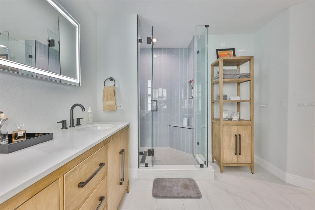 Image 26 of property listing at 3925 W VASCONIA STREET, Tampa, FL 33629