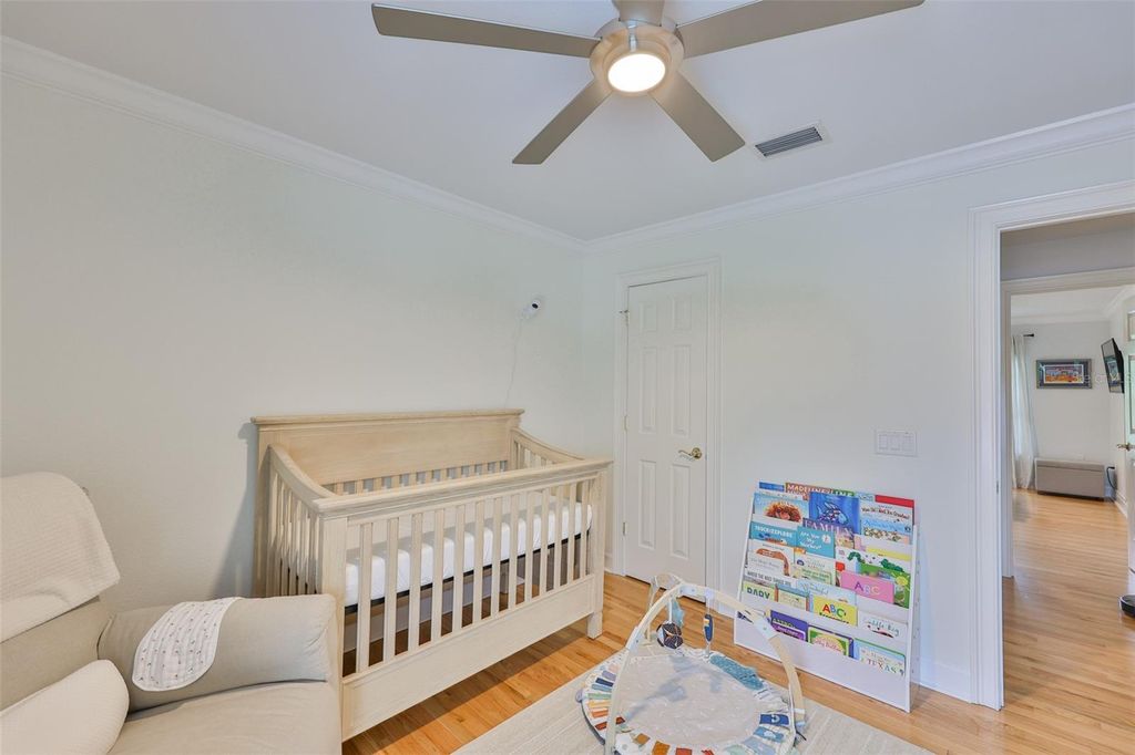 Image 28 of property listing at 3925 W VASCONIA STREET, Tampa, FL 33629