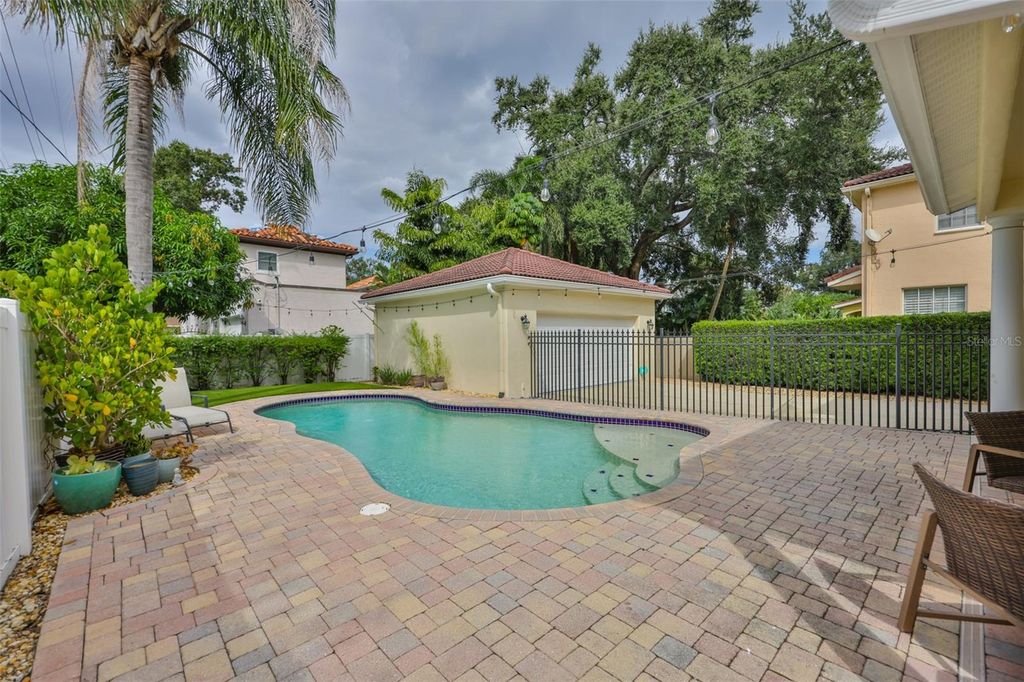 Image 35 of property listing at 3925 W VASCONIA STREET, Tampa, FL 33629
