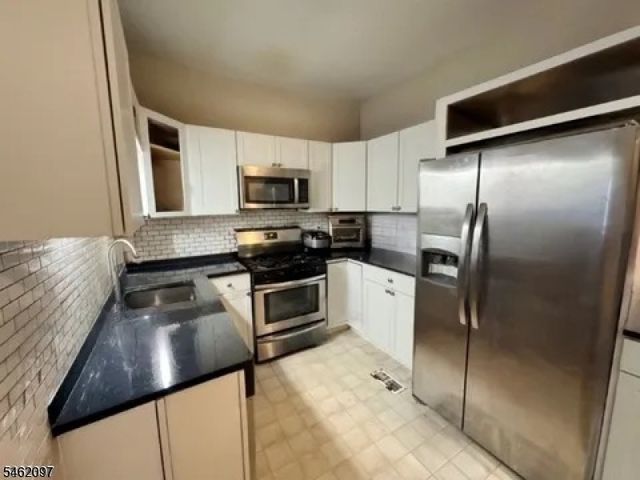 8619 Brittany Dr, Wayne Twp., NJ 07470