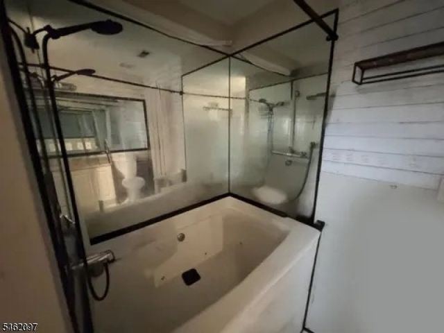 8619 Brittany Dr, Wayne Twp., NJ 07470