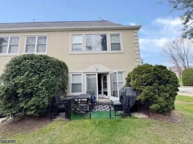 8619 Brittany Dr, Wayne Twp., NJ 07470
