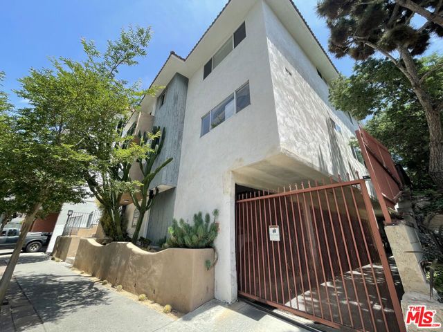 1218 Mcclellan Drive 201, Los Angeles, CA 90025