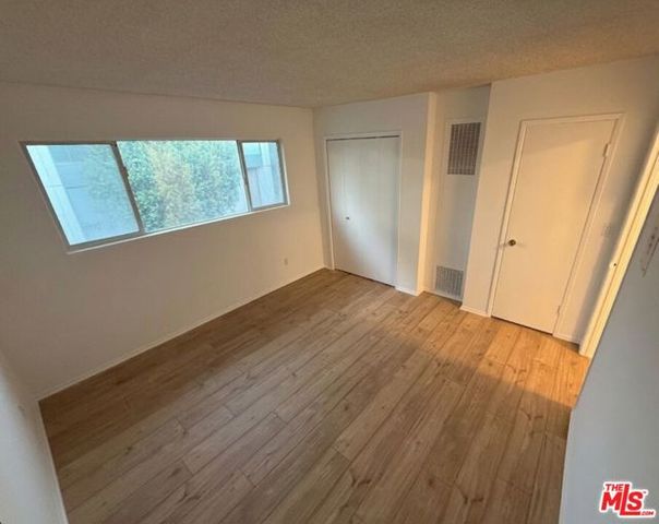 1218 Mcclellan Drive 201, Los Angeles, CA 90025