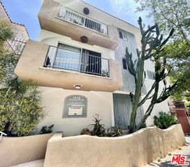 1218 Mcclellan Drive 201, Los Angeles, CA 90025