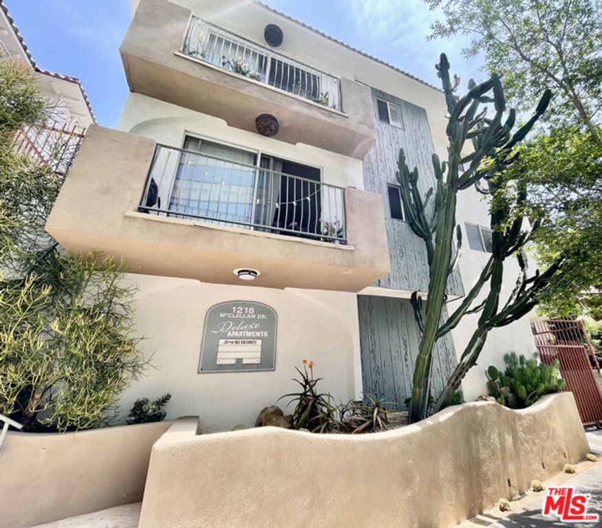 1218 Mcclellan Drive 201, Los Angeles, CA 90025