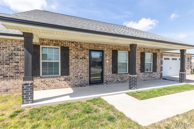 1201 Yosemite, Sikeston, MO 63801
