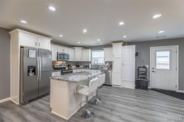 1201 Yosemite, Sikeston, MO 63801