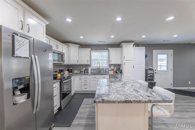 1201 Yosemite, Sikeston, MO 63801