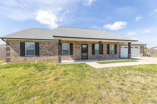 1201 Yosemite, Sikeston, MO 63801