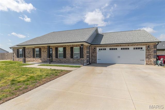 1201 Yosemite, Sikeston, MO 63801