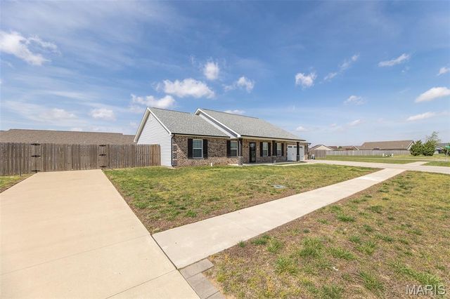 1201 Yosemite, Sikeston, MO 63801