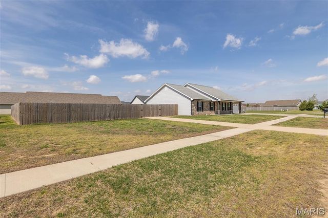 1201 Yosemite, Sikeston, MO 63801