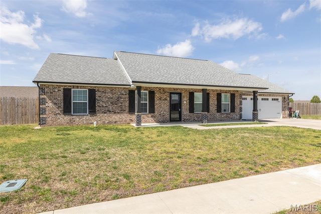 1201 Yosemite, Sikeston, MO 63801