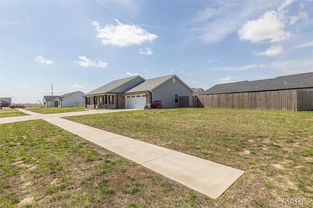 1201 Yosemite, Sikeston, MO 63801
