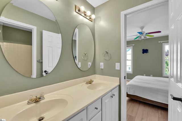 305 Saybrook Road, Simpsonville, SC 29681